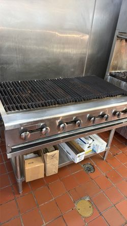 Commercial 6-Burner Gas Charbroiler / Restaurant Grill – Heavy Duty