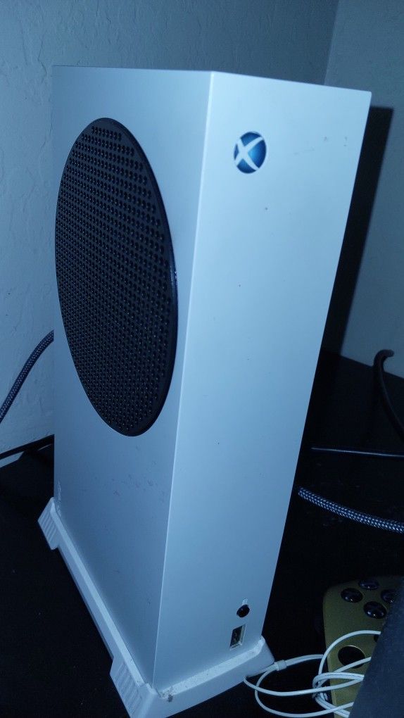 Xbox Series S 512GB Bundle