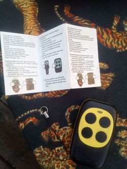 Universal Remote Duplicator with Key Ring