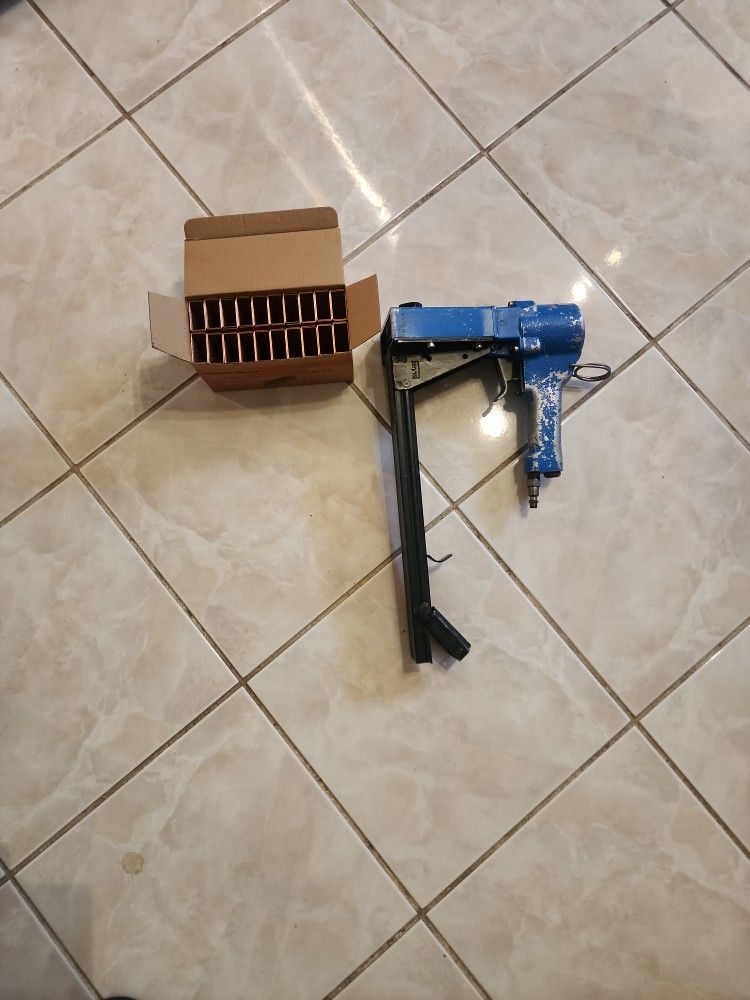 Air Staples  Gun