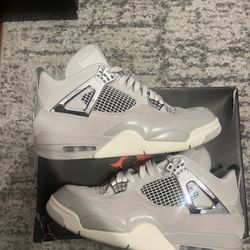 Jordan 4 Retro “Frozen Moments” Size 10W/11.5M