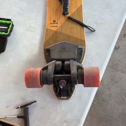 V2 Boosted Board 