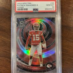 2023 Panini Spectra Patrick Mahomes II #44 Hyper Prizm 36/75 PSA 10