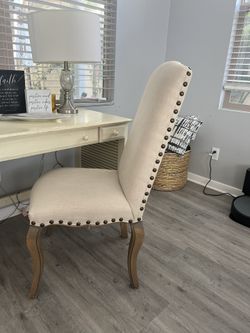 Accent chair