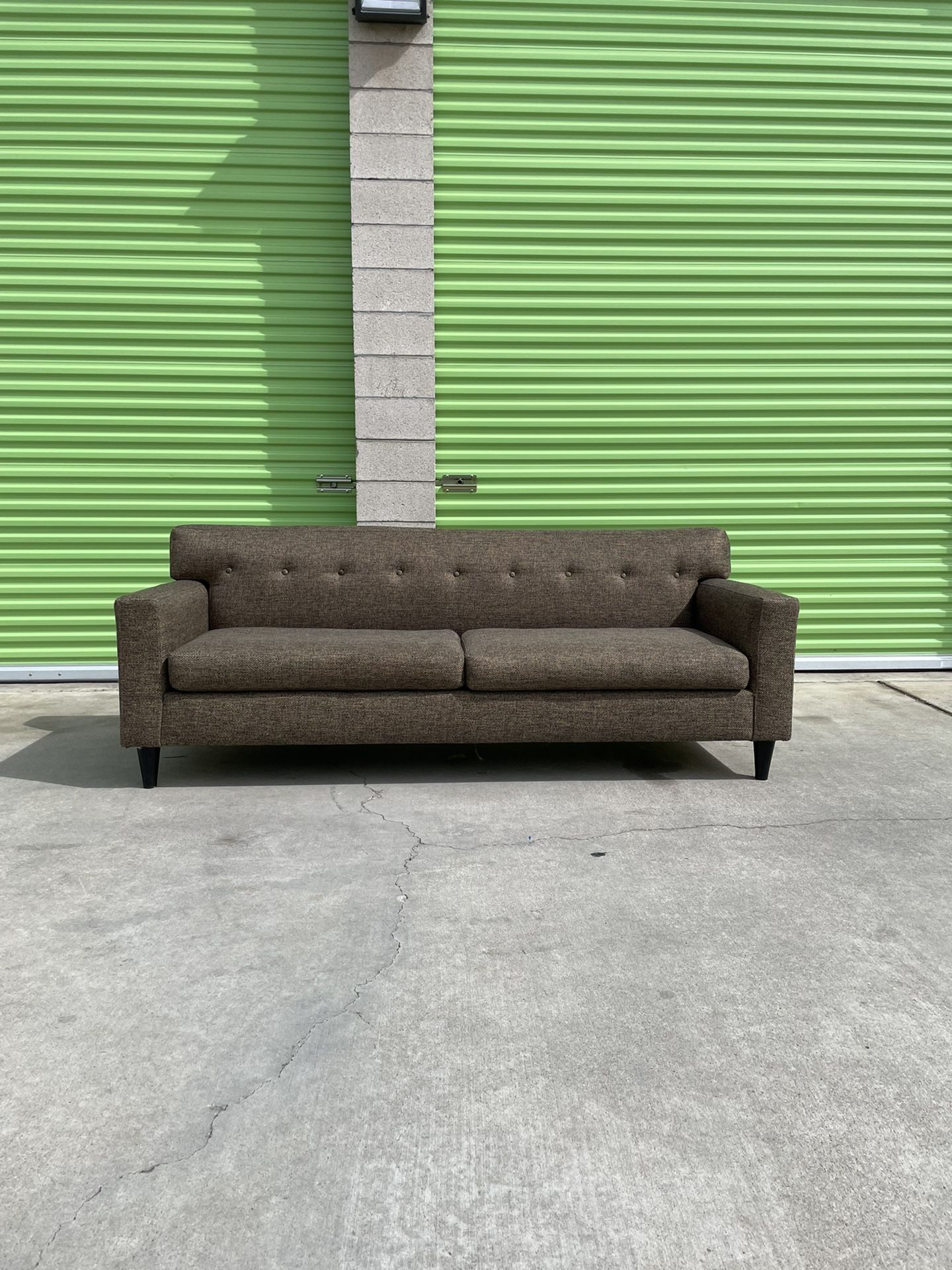 *Free Delivery* Brown Modern Couch Sofa 3 Seater