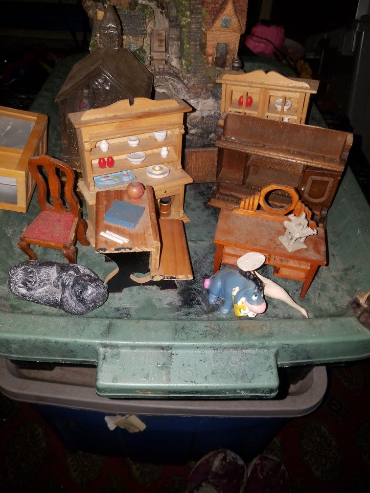 Doll House Furniture
