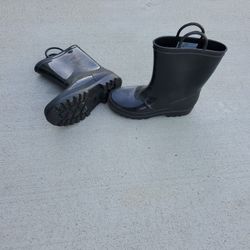 Boys Rain Boots!!!