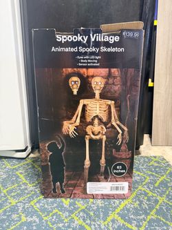 63” Animated Halloween Skeleton – Like New!