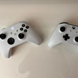 XBOX ONE 2 Controllers 7 Games 