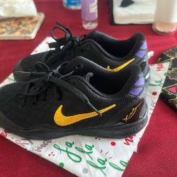 Used Once Nike COBE 8 Size 11.5