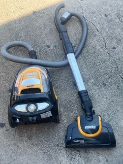 canister vacuum cleaner