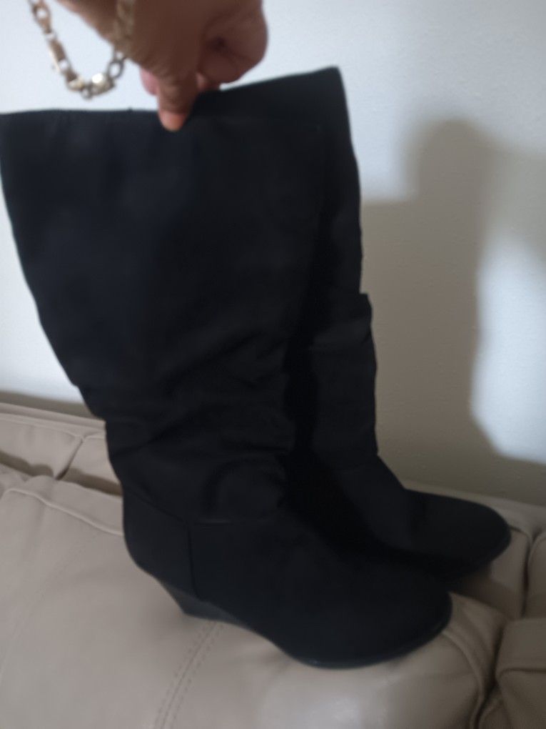 Ladies Black Suede Boots