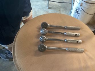 2 3/8 drive industrial, one 3/8 Drive Thorson and one 3/8 drive powercraft ratchets $10 each your pick or all for 40