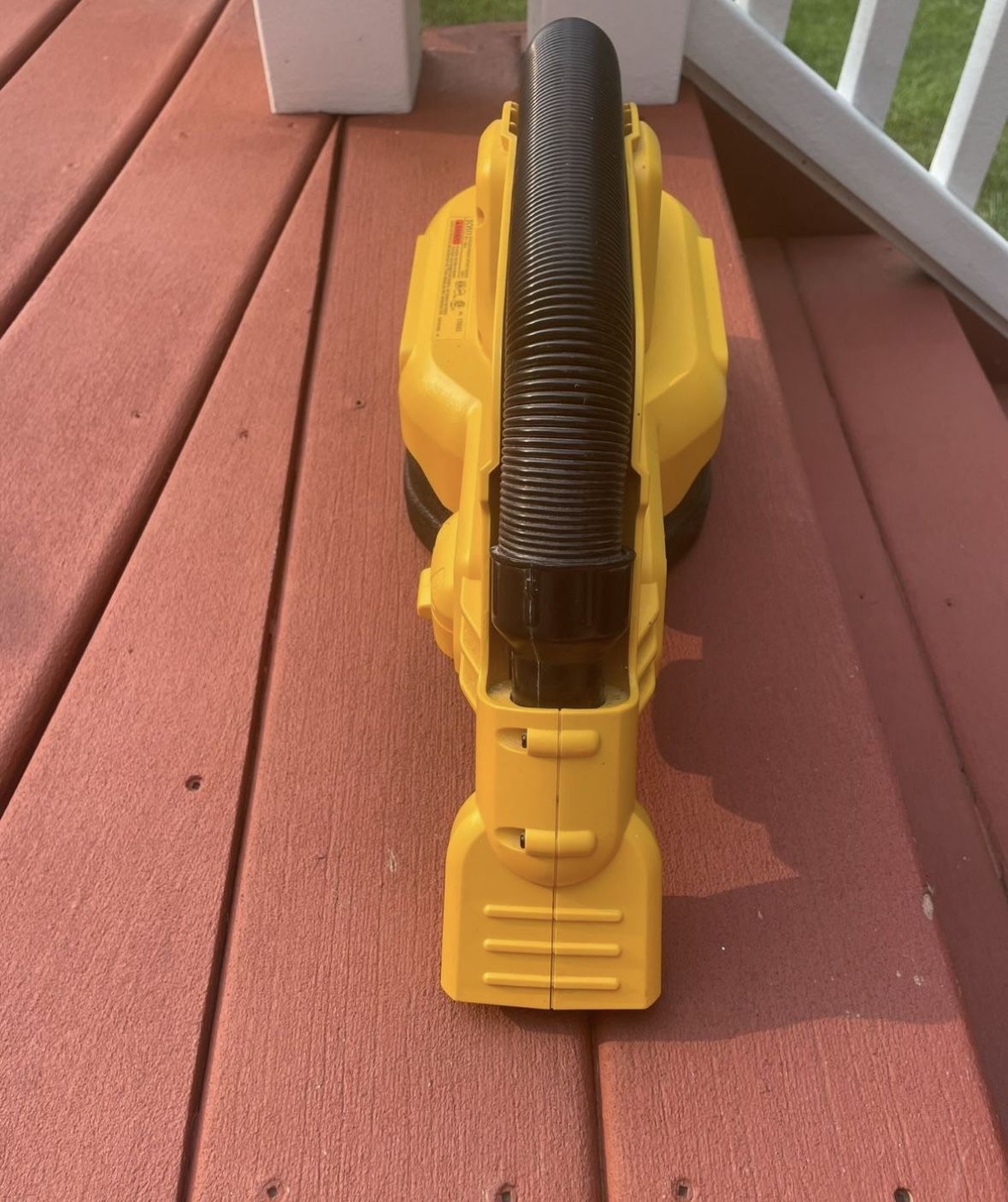 DEWALT 20-Volt MAX Wet/Dry Vacuum