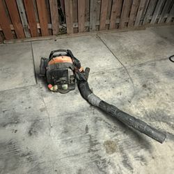Echo Leaf Blower.  (Echo Sopleteadora de Hojas)