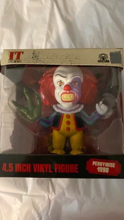 IT 4.5 inch vinyl figure pennywise 1990
