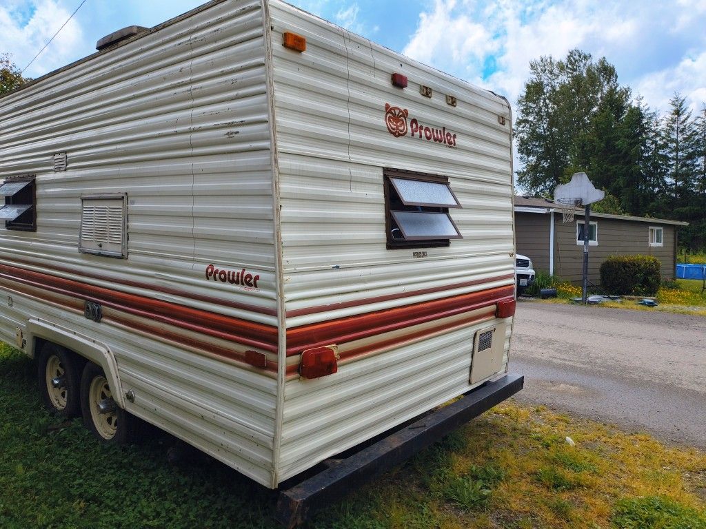 18' Camper