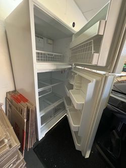 MOVING MUST SELL Maytag Fridge/Freezer Combo