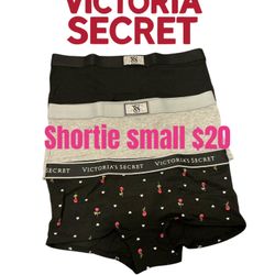 VS PANTY SIZE SMALL $8 Each Or 3 $20 ❤️