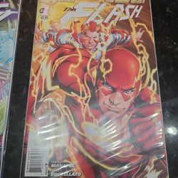 DC COMICS: Flash #1 1ST PRINT NEW 52 UNREAD