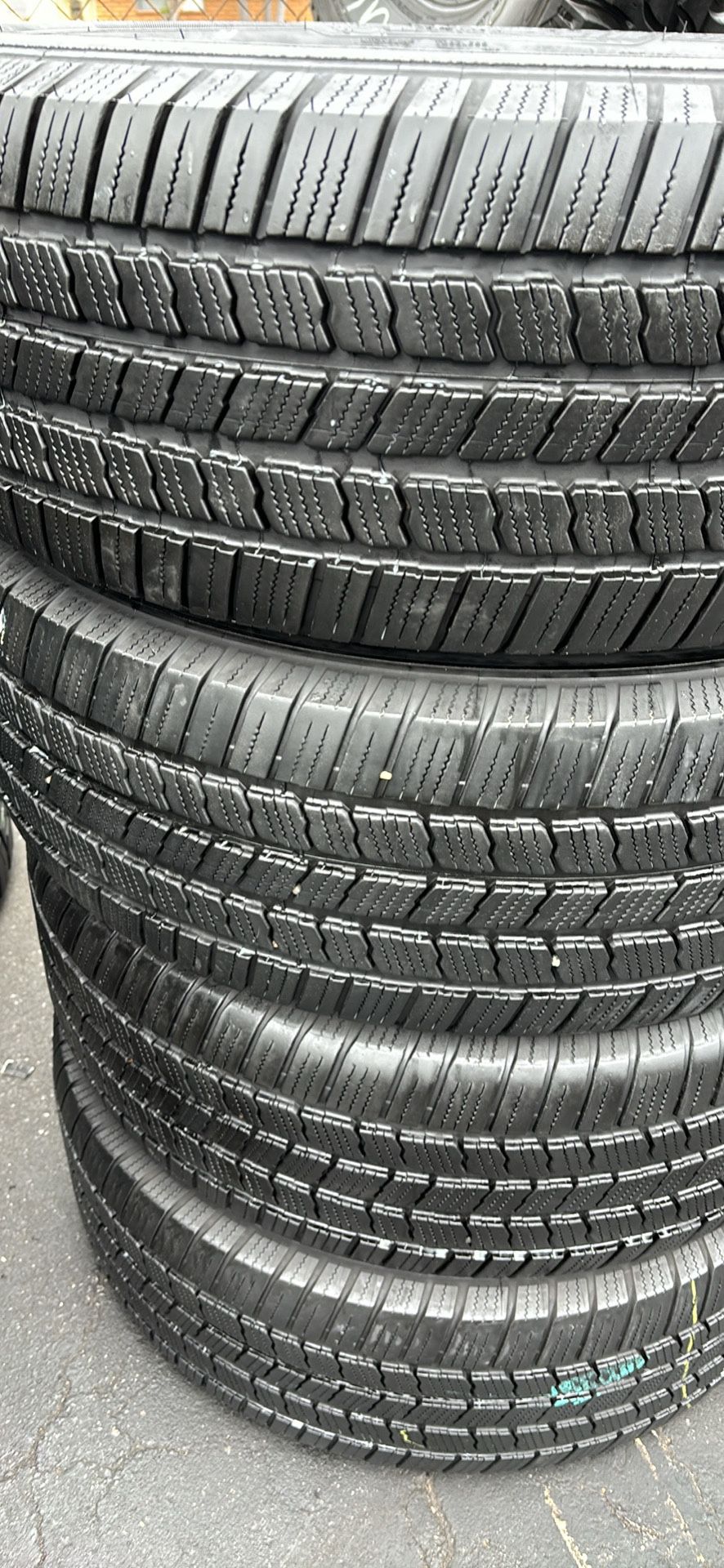 275/55/20 Michelin Tire 🔥