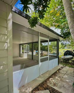 Custom Pergolas, Patio Covers, Decks, Screen Enclosures