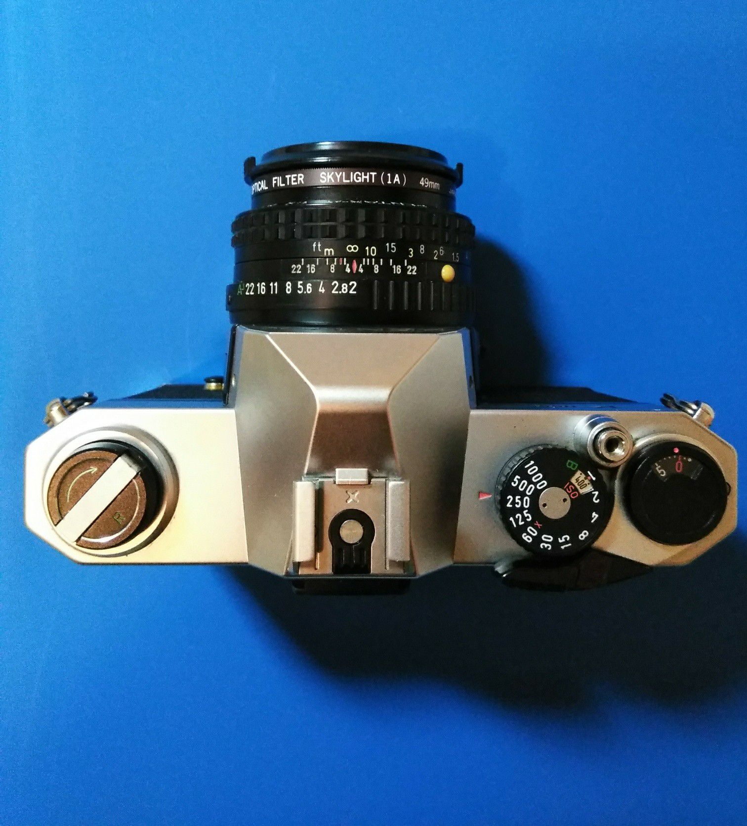 True manual film camera PENTAX K1000 w/ 50mm 1:2 SMC PENTAX-A lens