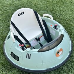 GarveeLife 12V Kids Ride On Bumper Car, Electric Bumper Car Ride On Toy for Toddlers With Remote Control, 360 Degree Spin, LED Lights, Safety Belt, Mu