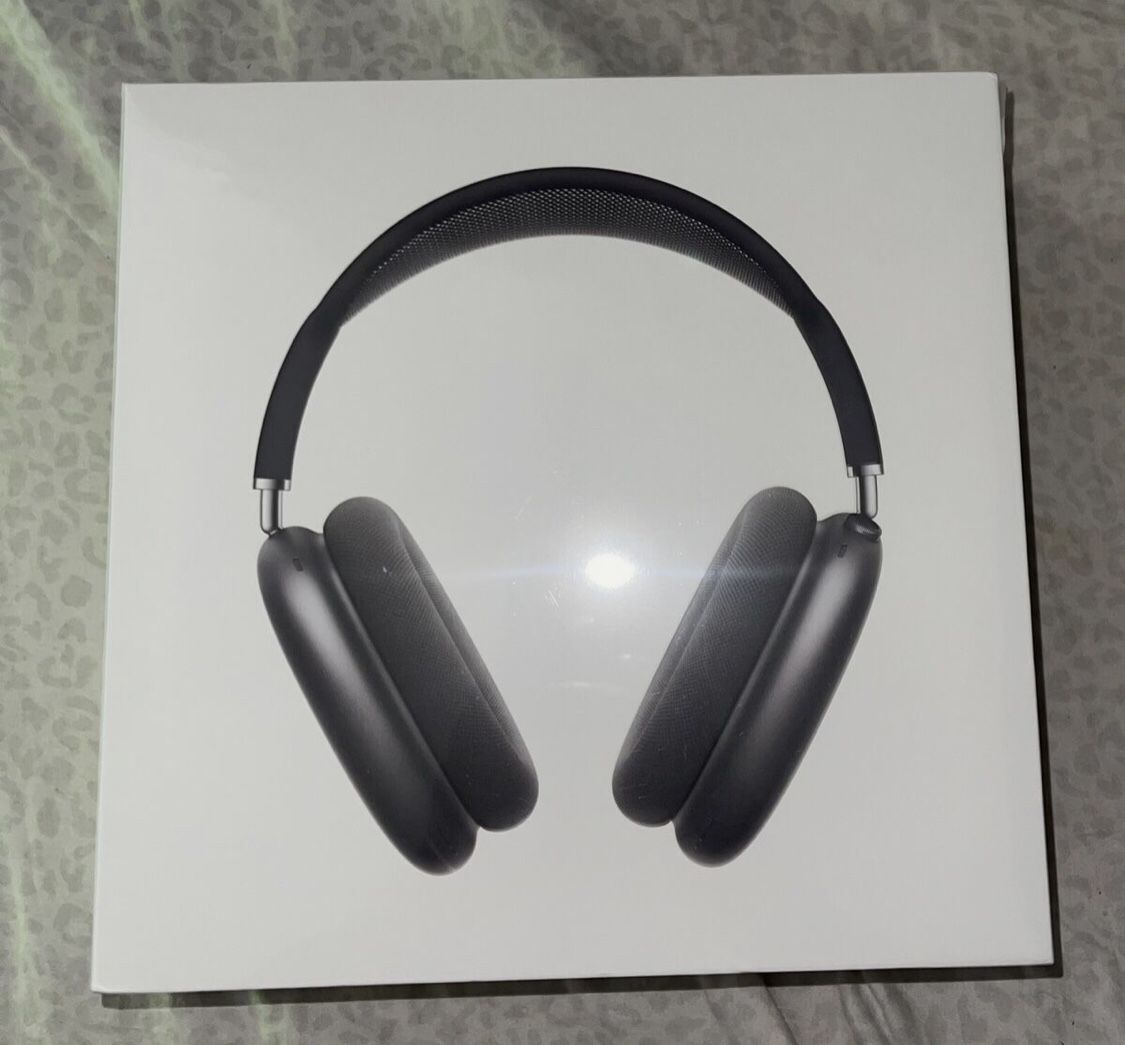 SEALED AirPods Max Midnight