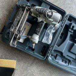 Hitachi Finish Nailer Gun