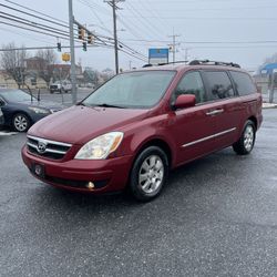 2007 Hyundai Entourage