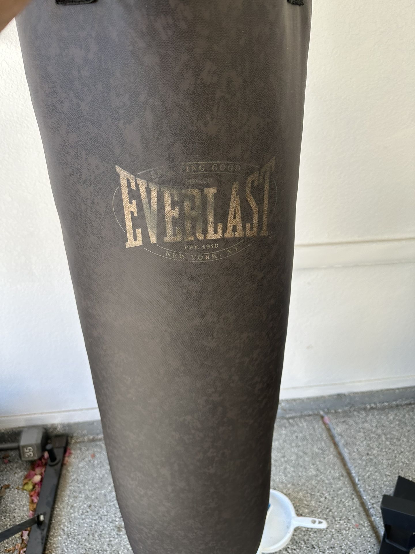 Regular Punching Bag, Water Punching Bag, Plus Stand