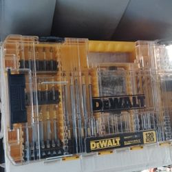 Do You Want Screwdriver And Drill Bits 120 Brand New