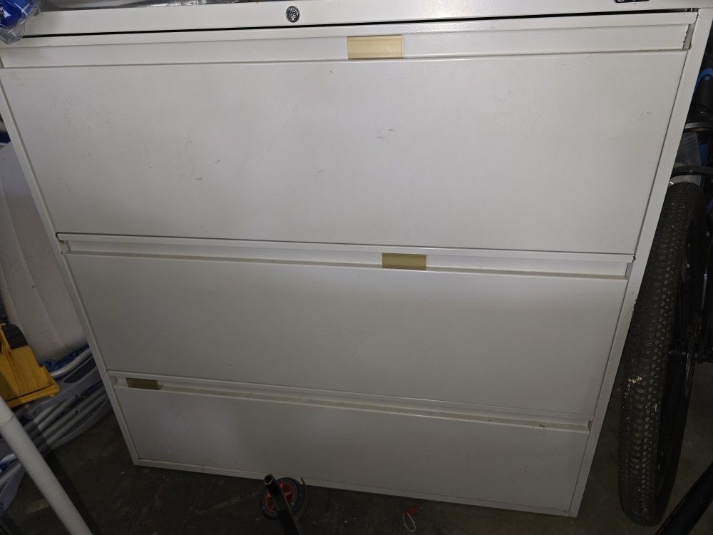 3 Drawers- Metal 