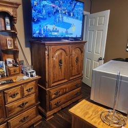 Armoire Chest