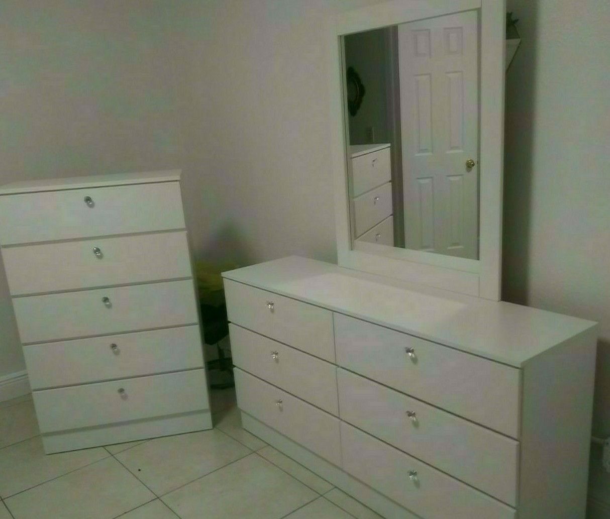 GREAT SALE NEW BEAUTIFUL DRESSER WITH MIRROR AND CHEST