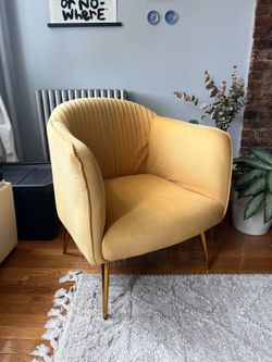 Comfy Yellow Accent chair