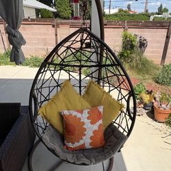 Hanging egg chair MOVING SALE