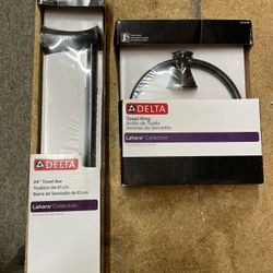 Delta 24” Towel Bar And Towel Ring Brand New