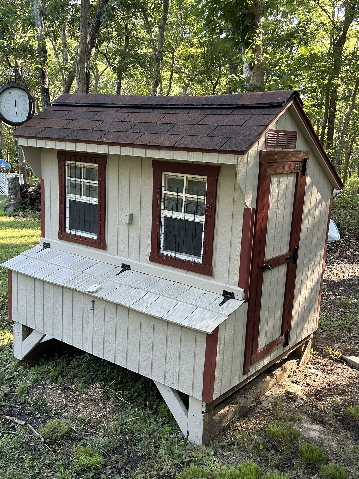 4' x 6' Quaker Chicken Coop