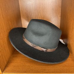 Black Fedora  Women’s Hat NWT