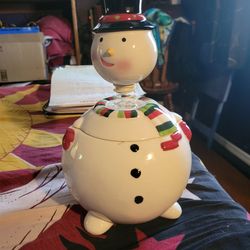 Vintage  Ceramic  Lucerne  Snowman bobblehead cookie jar.