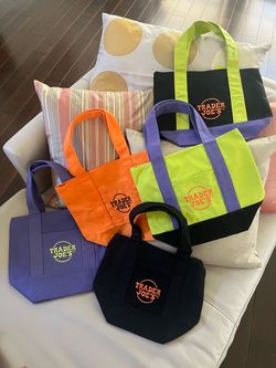 Trader Joe’s Halloween mini tote bag set