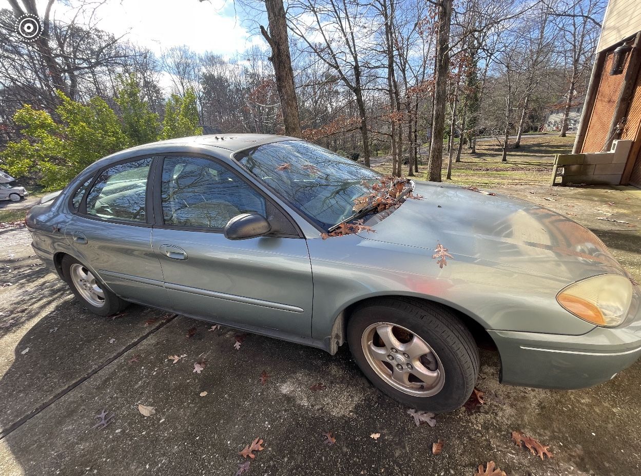 2005 Ford Taurus