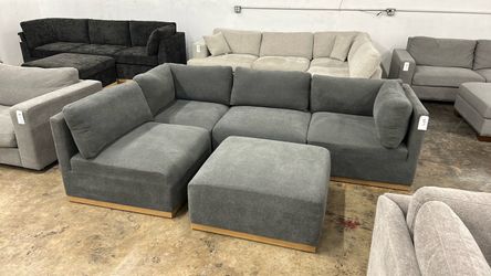 Sectional Sofa - Delivery/Financing Available