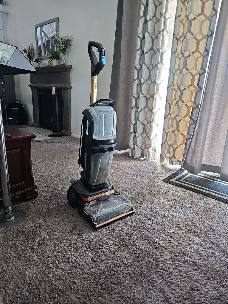 Bissell Hydro Revolution Carpet Cleaner