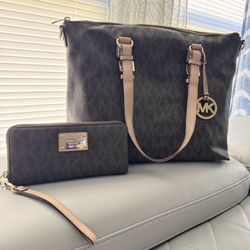 Lady’s Purse And Wallet 