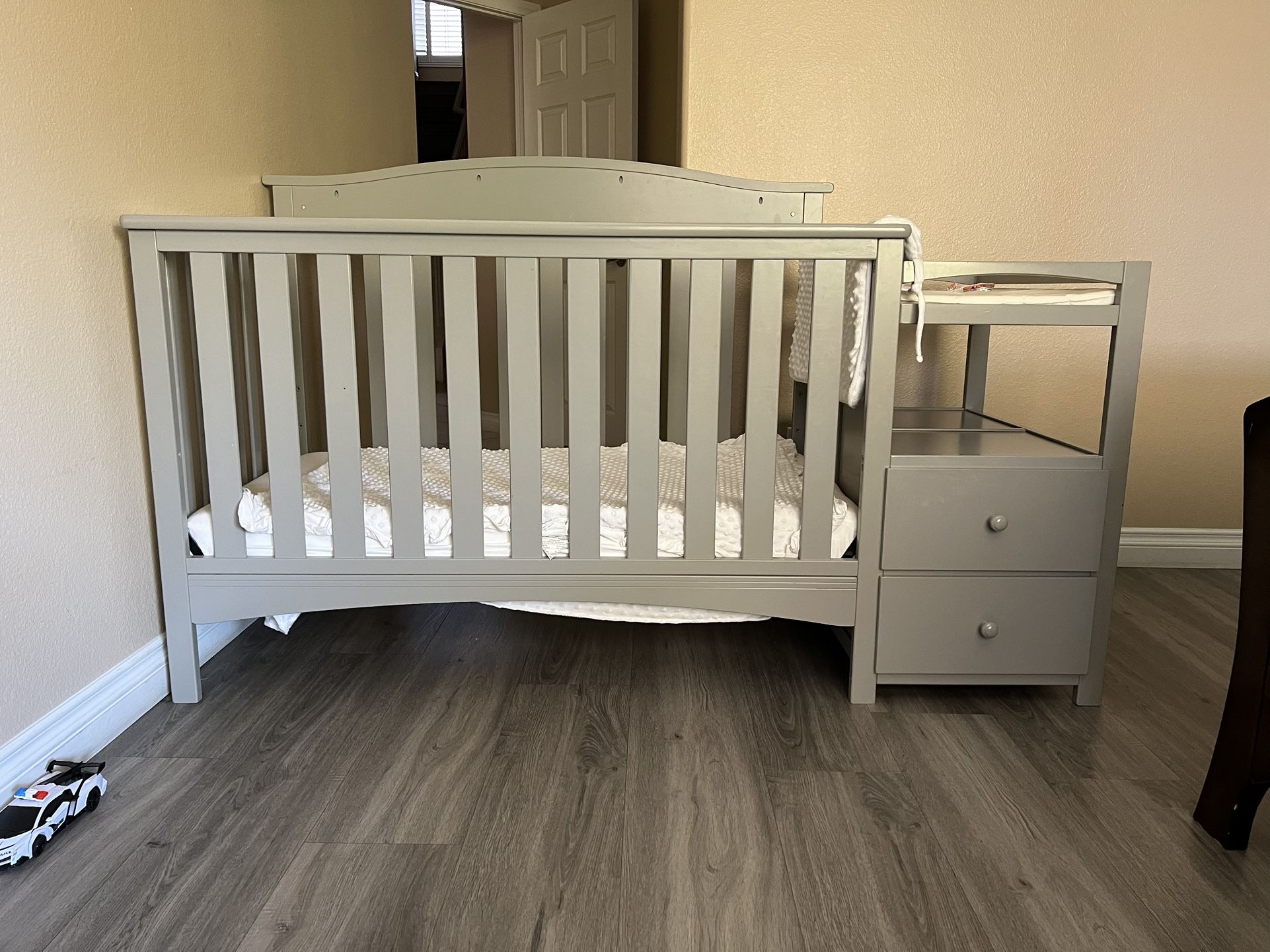 Crib with Changing Table