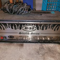 B-52 ST-100A Guitar Head + Footswitch 