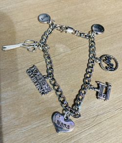 Nana quilting Charm Bracelet